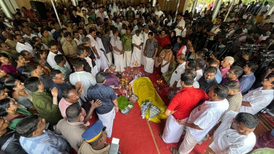 സംസ്കാര-ചടങ്ങുകള്-പൂര്ത്തിയായി;-ഡോ.വന്ദനക്ക്-കണ്ണീരോടെ-വിട