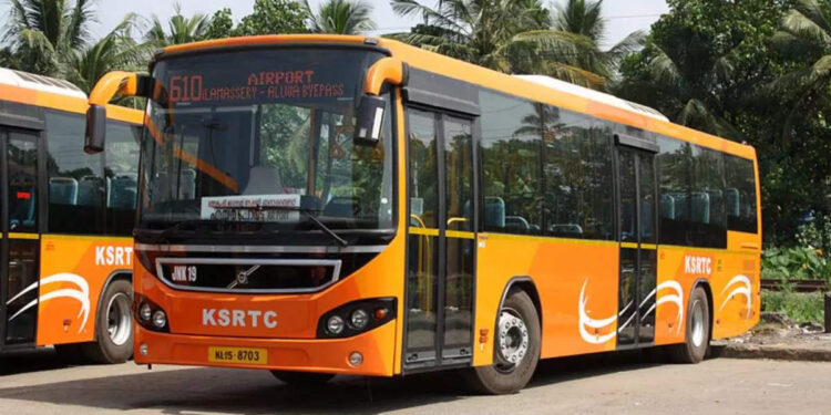 റോഡിൽ-ഓടാൻ-ബസില്ല,-കേന്ദ്രം-കൊടുത്തത്-​ന​ഗരസർവീസ്-മെച്ചപ്പെടുത്താൻ;-എസി-വോൾവോ-ബസുകൾ-വിമാനത്താവളത്തിന്-വാടകയ്ക്ക്-നൽകാൻ-കെഎസ്ആ‍ർടിസി