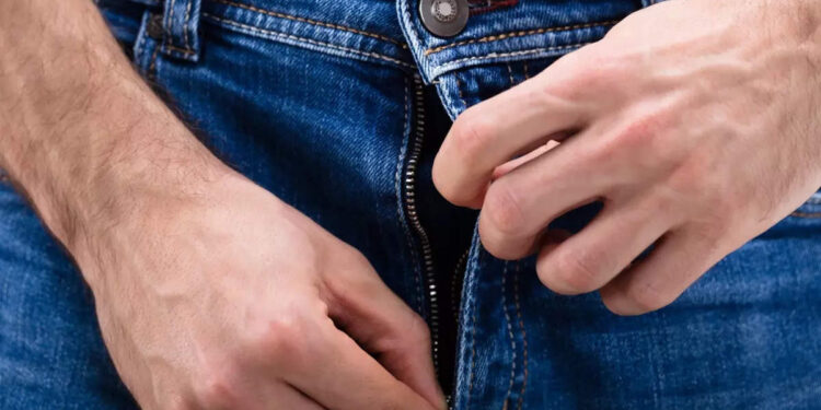 പൊതു-ഇടങ്ങളിലെ-പുരുഷ-സ്വയംഭോഗം-സ്ത്രീകൾക്ക്-എതിരെയുള്ള-പരോക്ഷ-ആക്രമണമോ?