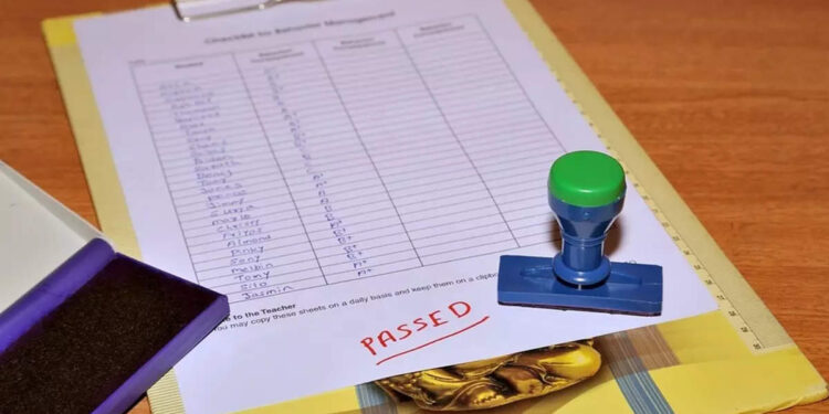 plus-two-result:-പ്ലസ്-ടു-പരീക്ഷാ-ഫലം-ഇന്ന്-പ്രഖ്യാപിക്കും;-ഈ-വെബ്സൈറ്റുകളിലൂടെ-ഫലമറിയാം