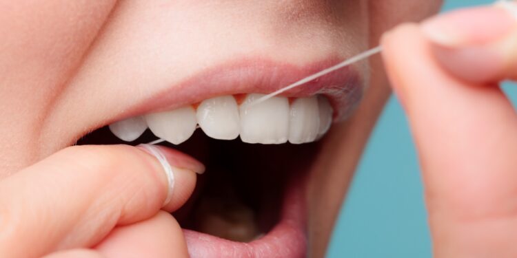 ​പല്ലുകളുടെ-സൗന്ദര്യത്തിനും-കുറച്ച്-സമയം-ചെലവഴിക്കാന്‍-ആരും-മറക്കല്ലേ!​