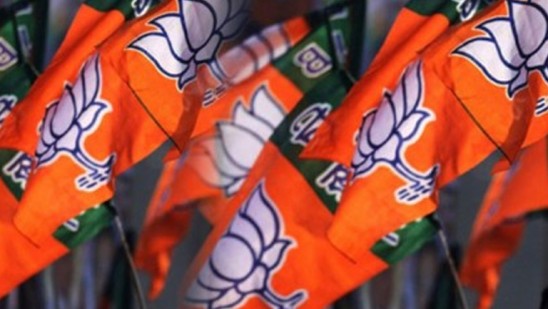 കൊഴിഞ്ഞുപോക്ക്-തുടർക്കഥ;-
ഒന്നും-ചെയ്യാനാകാതെ-ബിജെപി-നേതൃത്വം