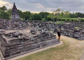 ‘ബാതിക്’-ഇന്തോനേഷ്യൻ-‘ഖാദി’-…ഡോ.-കെ-ടി-ജലീലിന്റെ-ഇന്തോനേഷ്യൻ-കുറിപ്പുകൾ-ഏഴാം-ഭാഗം