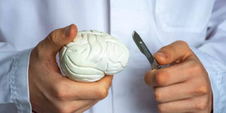 ബ്രെയ്ൻ-ട്യൂമറിൻ്റെ-ഈ-ലക്ഷണങ്ങളെ-ഒരിക്കലും-അവഗണിക്കരുത്,-ചികിത്സയാണ്-പ്രധാനം