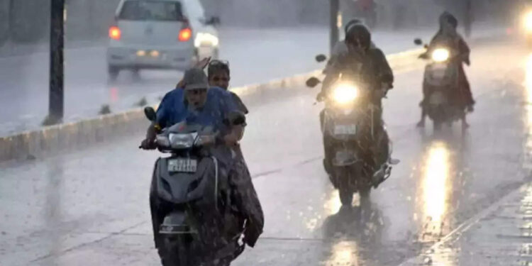 ഇന്നും-നാളെയും-നാലു-ജില്ലകളിൽ-യെല്ലോ-അലർട്ട്;-വ്യാഴാഴ്ച-വരെ-ഇടിമിന്നലിനും-ശക്തമായ-കാറ്റിനും-സാധ്യത;-കേരള-തീരത്ത്-ജാഗ്രതാ-നിർദേശം