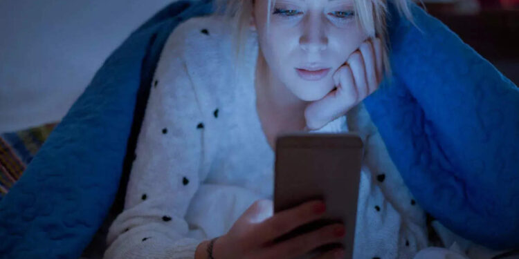 കുനിഞ്ഞിരുന്ന്-മൊബൈല്‍-നോക്കരുത്,-കാര്യം