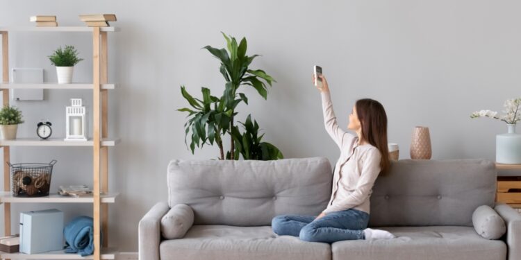 ​ഏത്-കാലാവസ്ഥയിലും-ഏസിയില്‍-ദീര്‍ഘനേരം-ഇരുന്ന്-ജോലി-ചെയ്യുന്നത്-ഈ-രോഗങ്ങളിലേയ്ക്ക്-നയിക്കാം​