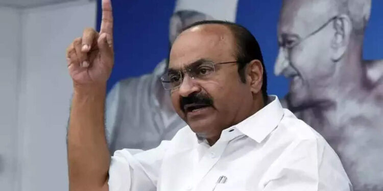 ഗോവിന്ദന്‍-സൂപ്പര്‍-ഡിജിപിയാകേണ്ട;-പ്രതിപക്ഷ-നേതാക്കളെ-അപകീര്‍ത്തിപ്പെടുത്താന്‍-മുഖ്യമന്ത്രിയുടെ-ഓഫീസ്-കേന്ദ്രീകരിച്ച്-ഗൂഡാലോചന:-വിഡി-സതീശൻ