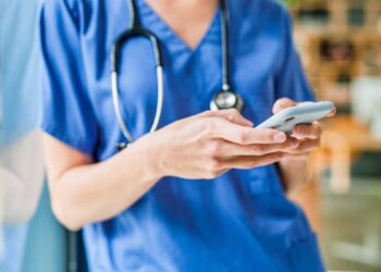 ai-ഉപയോഗിച്ച്-രോഗികളുടെ-മെഡിക്കല്‍-റെക്കോഡുകള്‍-തയാറാക്കുന്നതിനെതിരേ-മുന്നറിയിപ്പുമായി-ഡോക്ടര്‍മാരുടെ-സംഘടന