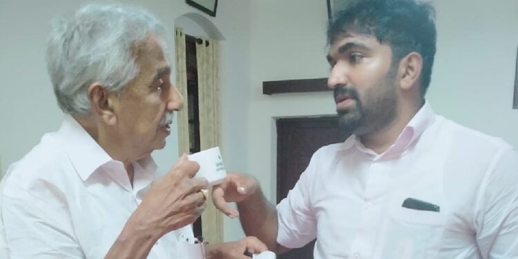 പുതുപ്പള്ളിയിൽ-ചാണ്ടി-ഉമ്മൻ-യുഡിഎഫ്-സ്ഥാനാർഥി;-ഒറ്റക്കെട്ടായ-തീരുമാനമെന്ന്-നേതൃത്വം