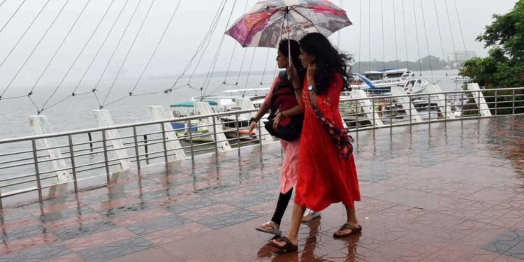 വടക്കൻ-ജില്ലയിൽ-മഴയ്ക്ക്-സാധ്യത;-കടലിൽ-പോകുന്നതിന്-വിലക്കില്ല