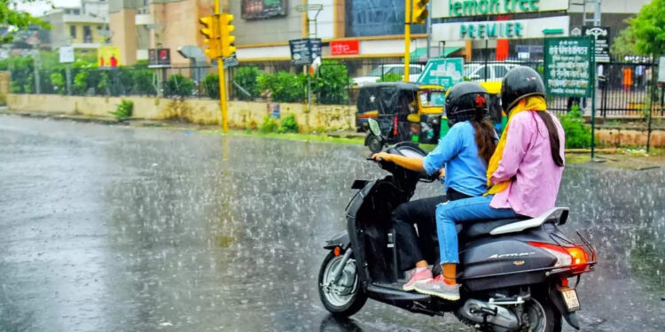 ന്യൂനമർദ്ദത്തിന്-സാധ്യത;-ഈ-മൂന്ന്-ജില്ലകളിൽ-ഇന്ന്-മഴ-ലഭിച്ചേക്കും