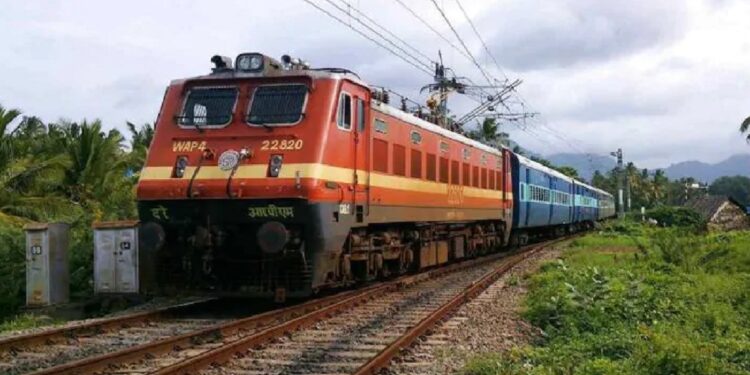 യാത്രക്കാർക്ക്-സന്തോഷവാർത്ത;-എറണാകുളം-–-വേളാങ്കണ്ണി,-കൊല്ലം-–-തിരുപ്പതി-ദ്വൈവാര-ട്രെയിനുകൾക്ക്-അനുമതി,-സമയക്രമം-പുറത്തുവിട്ട്-റെയിൽവേ