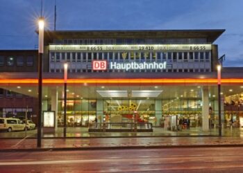 ഒരു-ജർമൻ-കല്യാണം-അശോകൻ-ചരുവിലിന്റെ-ജർമൻ-യാത്രാനുഭവങ്ങളിലൂടെ…