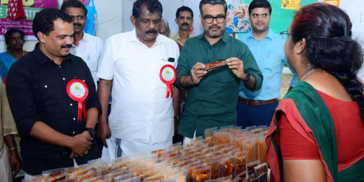 പൊളിച്ചടുക്കി-കുടുംബശ്രീ-ഓണം-വിപണന-മേള;-23-കോടിയുടെ-വിൽപന,-നാലുകോടിയുടെ-വർധനവ്‌;-ജില്ലതിരിച്ചുള്ള-കണക്ക്