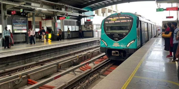 മേനകയ്ക്കും-അരൂരിനും-മെട്രോ-സാധ്യത?-ആലോചനകൾ-നിരവധി,-ആദ്യം-അങ്കമാലി-എന്ന-നിലപാടിൽ-കെഎംആ‍ർഎൽ