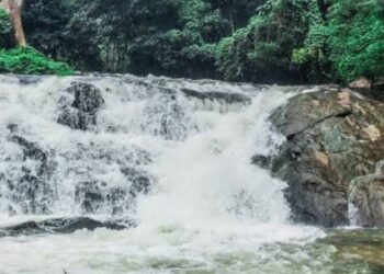 നുരഞ്ഞൊഴുകി-“രാജ’ഗിരി