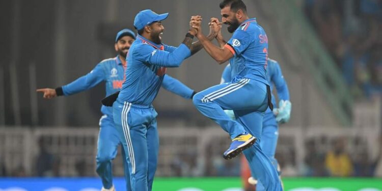 ലോകകപ്പിൽ-അജയ്യരായി-ഇന്ത്യയുടെ-ആറാട്ട്;-റെക്കോഡുമായി-നീലപ്പടയുടെ-ജൈത്രയാത്ര