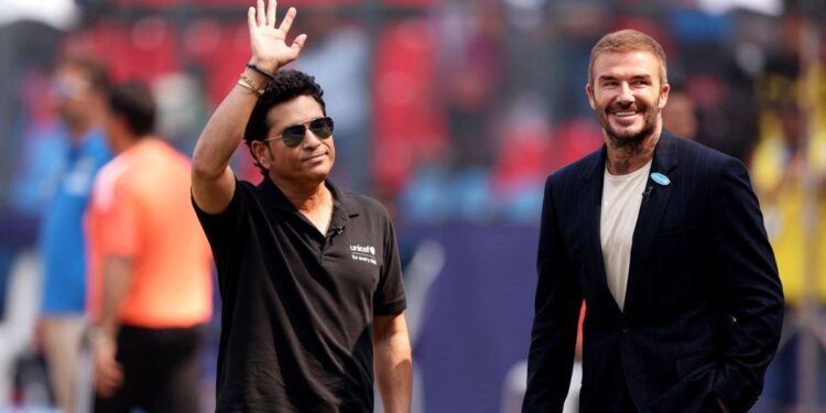 സച്ചിനൊപ്പം-വാംഖഡെയെ-ഇളക്കിമറിച്ച്-ബെക്കാം;-ആരാധനയോടെ-ക്രിക്കറ്റ്-ലോകം