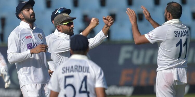 പൂജാരയേയും-രഹാനെയേയും-തഴഞ്ഞു;-ടെസ്റ്റ്-ബാറ്റിങ്ങ്-ലൈനപ്പിൽ-അടിമുടി-പരീക്ഷണം