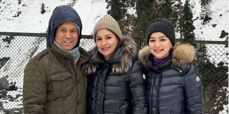 ഭിന്നശേഷിക്കാരായ-കുട്ടികളിൽ-പുഞ്ചിരി-വിടർത്താൻ-സച്ചിൻ-ടെണ്ടുൽക്കർ