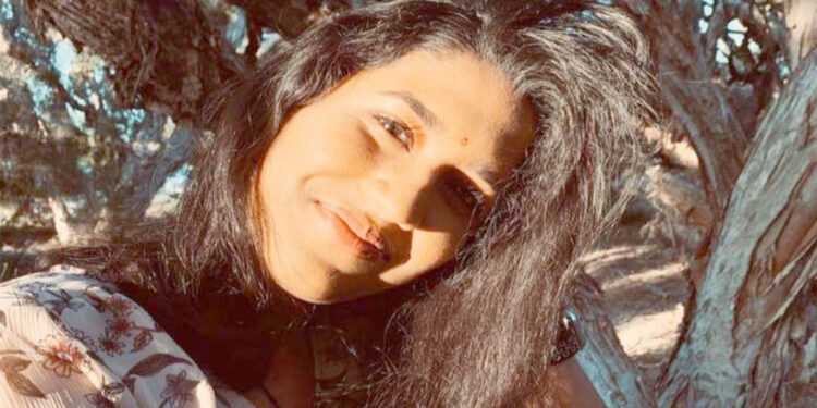 വെള്ളച്ചാട്ടത്തില്‍-വീണ്-ഇന്ത്യന്‍-വംശജയായ-യുവ-ഡോക്ടര്‍-മരിച്ചു