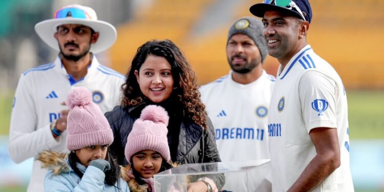 ‘അന്ന്-മുറി-അടച്ചിരുന്ന്-ഒരുപാട്-കരഞ്ഞു,-ക്രിക്കറ്റ്-ഉപേക്ഷിക്കാനും-ആഗ്രഹിച്ചു’;-അശ്വിൻ്റെ-വെളിപ്പെടുത്തൽ