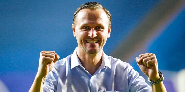 കേരളാ-ബ്ലാസ്റ്റേഴ്സും-മുഖ്യ-പരിശീലകൻ-ഇവാൻ-വുകോമാനോവിച്ചും-വേർപിരിഞ്ഞു