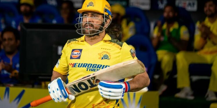 ‘ധോണിയ്ക്ക്-ഗുരുതര-പരിക്ക്’;-കാര്യമറിയാതെ-ചുമ്മാ-വിമർശിക്കരുതെന്ന്-തല-ഫാൻസ്