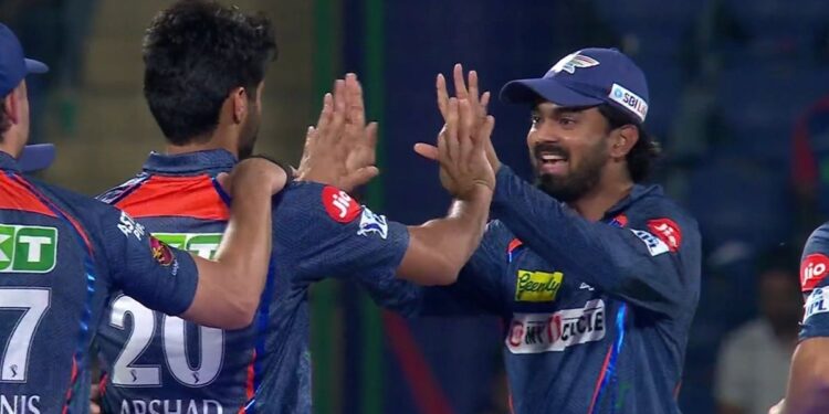 വിവാദങ്ങൾക്ക്-മറുപടി;-വിഷാദം-മറന്ന്-ചിരിച്ചുല്ലസിച്ച്-രാഹുൽ-കളിക്കളത്തിൽ