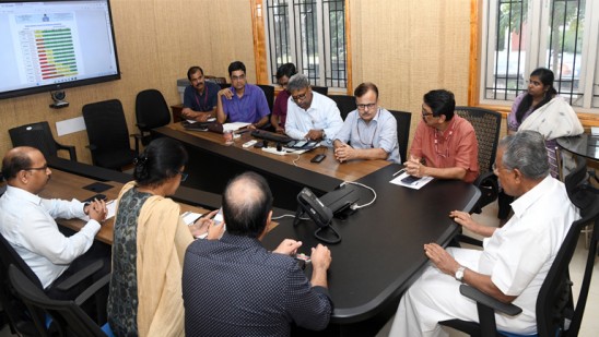 വയനാട്-രക്ഷാപ്രവർത്തനം:-മുഖ്യമന്ത്രിയുടെ-നേതൃത്വത്തിൽ-ഉന്നതതല-യോഗം-ചേർന്നു