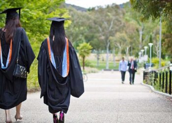 ഓസ്‌ട്രേലിയ-വിദേശ-വിദ്യാര്‍ഥികളെ-വലയ്ക്കുമോ?-കര്‍ക്കശ-നിയന്ത്രണം-വന്നാല്‍-14000-പേര്‍ക്ക്-തൊഴില്‍-നഷ്ടമാകും