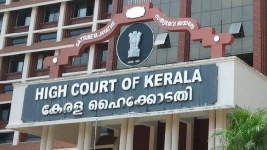 ചെസ്-കളിക്കാർക്ക്-
കോടതി-അനുമതി