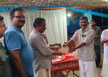 ജിദ്ദ-നവോദയ-കുടുംബ-സഹായ-ഫണ്ട്-കൈമാറി