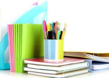 തടവുകാരുടെ-മക്കൾക്ക്-പഠനോപകരണങ്ങൾ-നൽകി-അധികാരികൾ