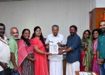 വയനാടിനൊരു-ഡോളർ-ക്യാംപെയിൻ;-മലയാളം-മിഷൻ-കുവൈത്ത്-ചാപ്റ്റർ-3,17,000-രൂപ-കൈമാറി