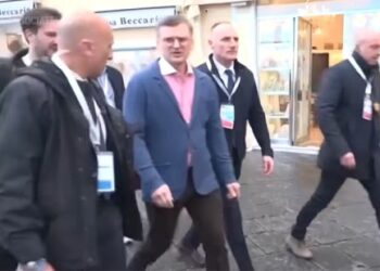 6-ഉക്രയ്ന്‍-മന്ത്രിമാർ-രാജിവച്ചു