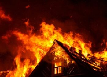 കെനിയയിൽ-ഹോസ്റ്റൽ-കെട്ടിടത്തിൽ-തീപ്പിടിത്തം:-17-വിദ്യാർഥികൾക്ക്-ദാരുണാന്ത്യം