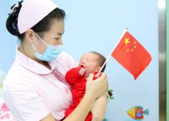 വിദേശീയർക്ക്-ഇനി-ചൈനയിലെ-കുട്ടികളെ-ദത്തെടുക്കാനാകില്ല;നിയമ-പരിഷ്കരണം-നടപ്പിലാക്കി