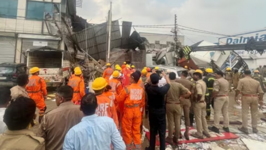 ഉത്തർപ്രദേശിൽ-മൂന്ന്-നില-കെട്ടിടം-തകർന്ന്-5-മരണം;-നിരവധി-പേർക്ക്-പരിക്ക്