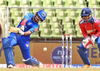 ടൈഗേഴ്‌സ്‌-മുരണ്ടു-സെയ്‌ലേഴ്‌സ്‌-വിരണ്ടു