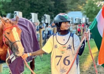 കുതിരവേഗത്തിൽ-നിദ-അൻജും