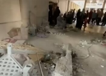 ഗാസ-സ്കൂളിലും-ബോംബാക്രമണം-;-രണ്ട്‌-യു-എൻ-പ്രവർത്തകരടക്കം-18-മരണം