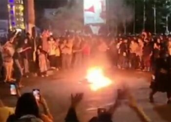 മഹ്‌സ-അമിനി-ചരമവാർഷികം-നാളെ-;-ഇറാനിൽ-ഹിജാബ്‌-ഉപേക്ഷിച്ച്‌-കൂടുതൽ-സ്ത്രീകൾ