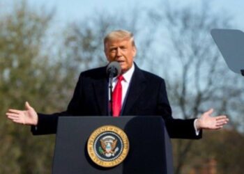 ഡൊണാൾഡ്‌-ട്രംപിന്‌-നേരെ-വീണ്ടും-വധശ്രമം,-സംഭവം-ഗോൾഫ്‌-കളിക്കുന്നതിനിടെ;-ഒരാൾ-കസ്റ്റഡിയിൽ