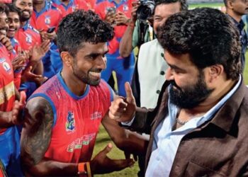 കേരള-സച്ചിൻ-;-കേരള-ക്രിക്കറ്റ്-ലീഗിലും-താരമായി-മുപ്പത്തഞ്ചുകാരൻ