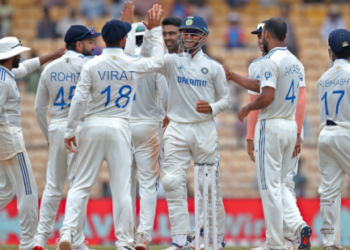 ബൗളിങ്ങിലും-ബാറ്റിങ്ങിലും-തിളങ്ങി-അശ്വിൻ;-ബംഗ്ലാദേശിനെതിരെ-ഇന്ത്യയ്‌ക്ക്‌-കൂറ്റൻ-വിജയം