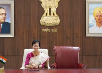 കെജ്‌രിവാളിന്റെ-കസേര- ഒഴിച്ചിട്ട്-അതിഷി