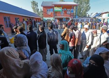 ജമ്മു-കശ്മീർ-വോട്ടെടുപ്പ്:-രണ്ടാംഘട്ടത്തിൽ-56.79-ശതമാനം-പോളിങ്