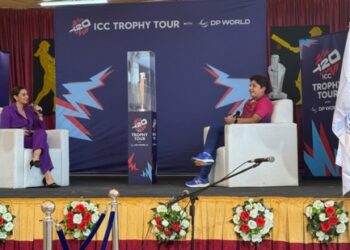 വനിത-ടി-ട്വന്റി-ലോകകപ്പ്-ട്രോഫി-ടൂറിന്-ഷാർജ-ഇന്ത്യൻ-സ്കൂളിൽ-സ്വീകരണം